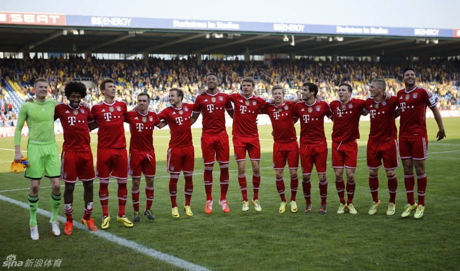 里程碑，亚泰37岁前锋谭龙已在中超出战200场比赛（中超200战达成！亚泰37岁前锋谭龙迎来里程碑）