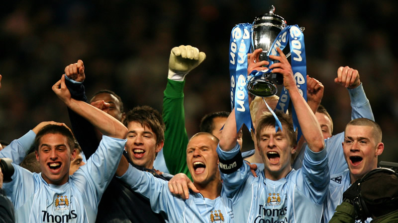 世体：巴萨与格伊已经有数周没有联系，拜仁和利物浦给的更多（世体：巴萨与格伊已数周无联系，拜仁与利物浦开价更高）